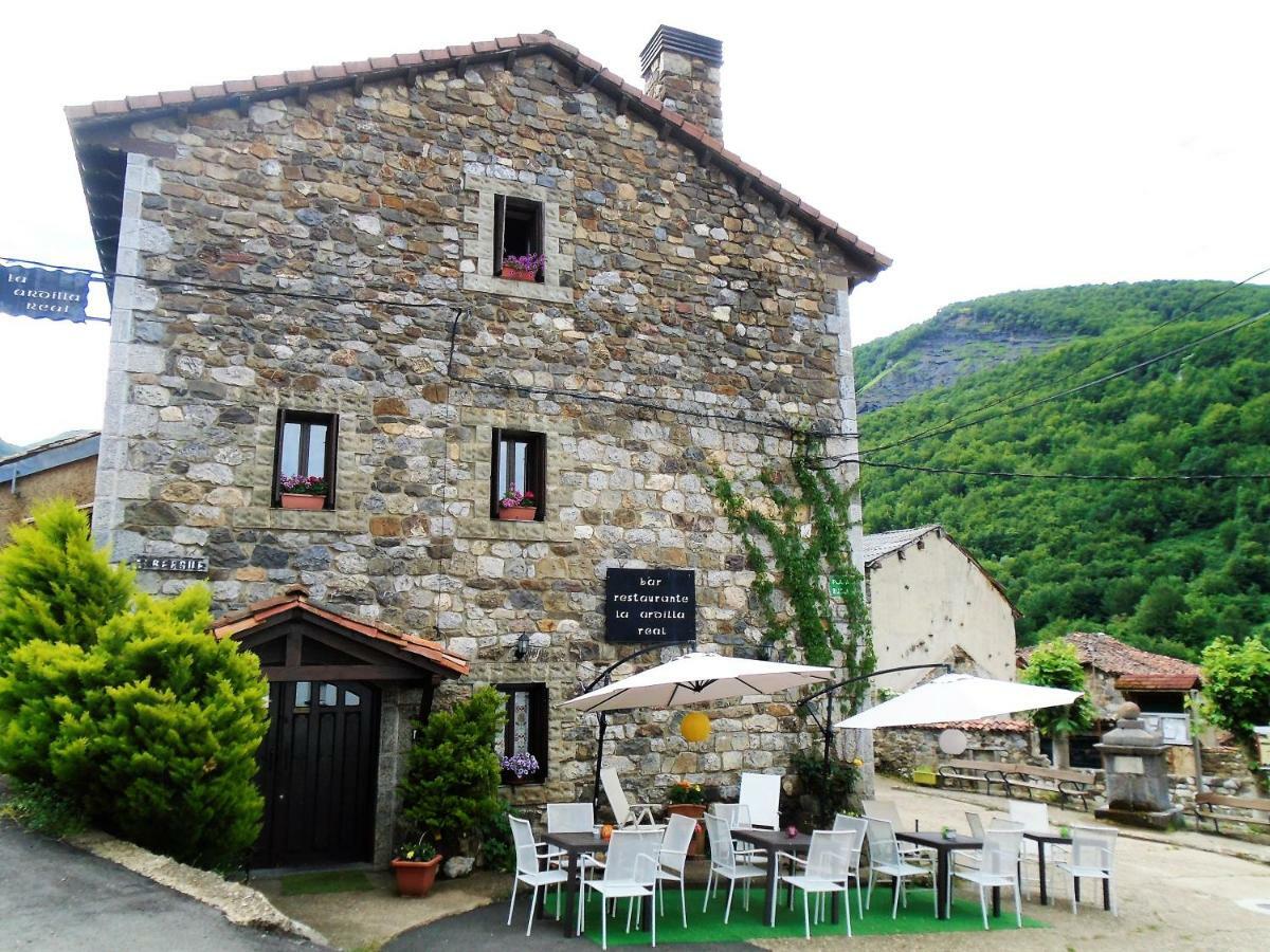 Refugio La Ardilla Real Hostel Posada De Valdeon Εξωτερικό φωτογραφία