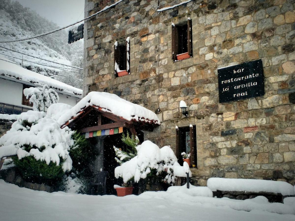 Refugio La Ardilla Real Hostel Posada De Valdeon Εξωτερικό φωτογραφία
