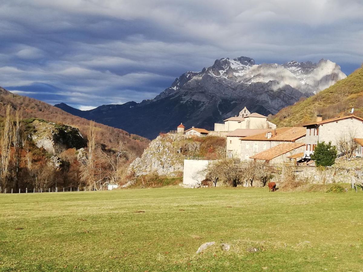 Refugio La Ardilla Real Hostel Posada De Valdeon Εξωτερικό φωτογραφία