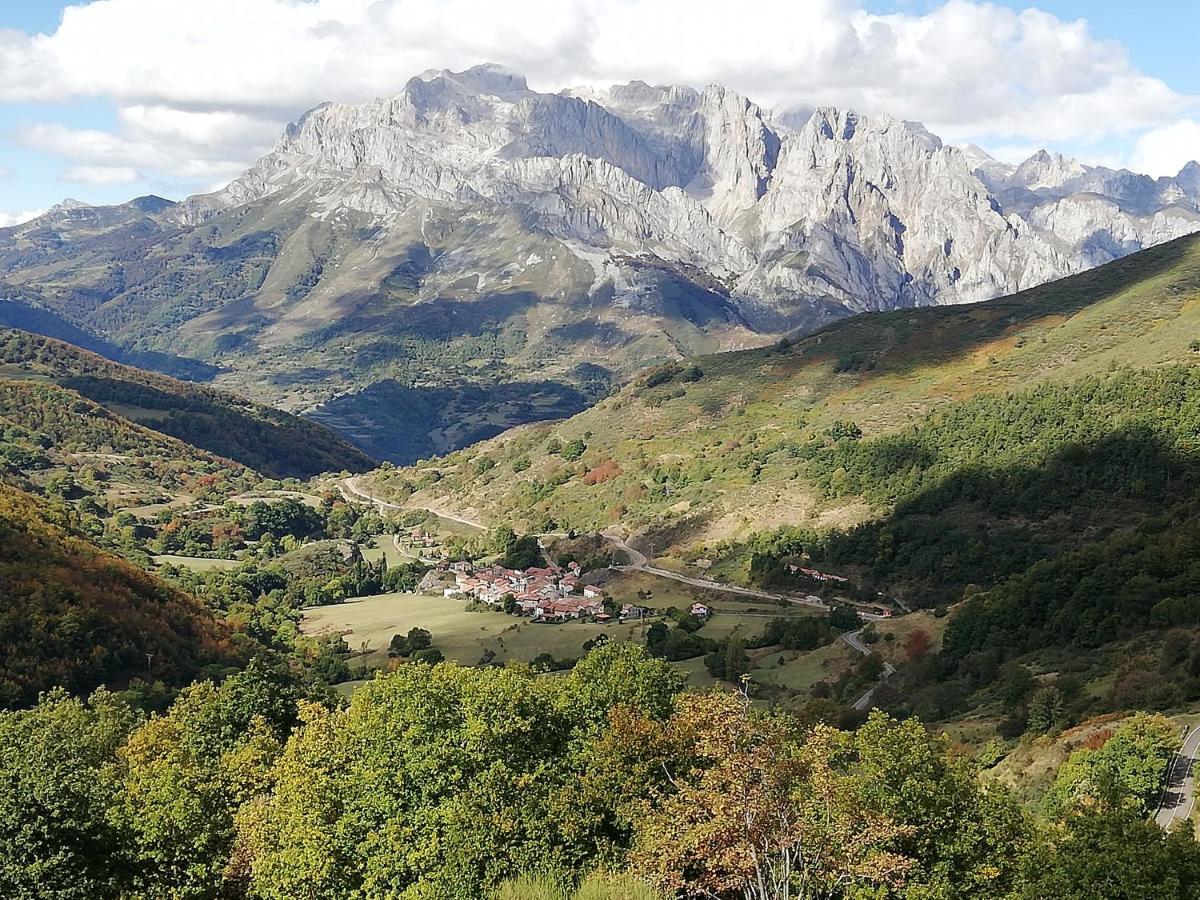 Refugio La Ardilla Real Hostel Posada De Valdeon Εξωτερικό φωτογραφία